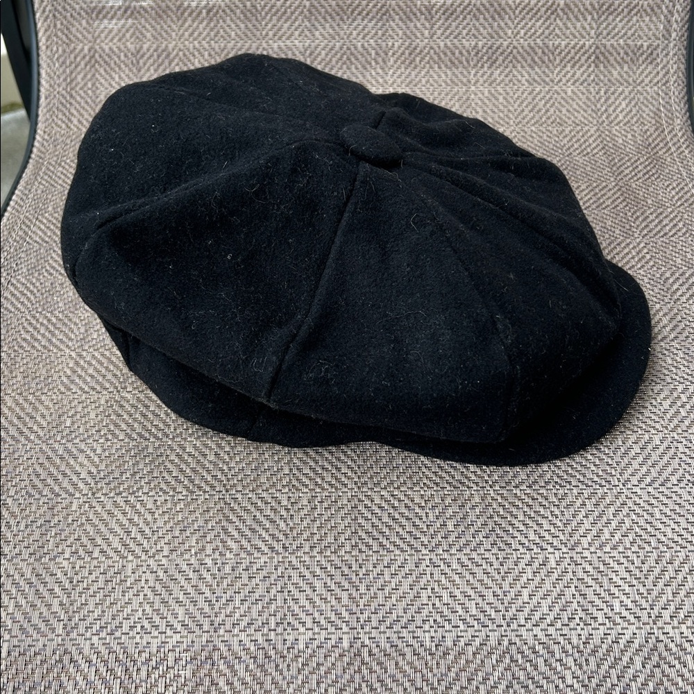 NEW YORK HAT COMPANY Classic Black Wool Newsboy Cap. One Size. 100% Wool. - Picture 2 of 11